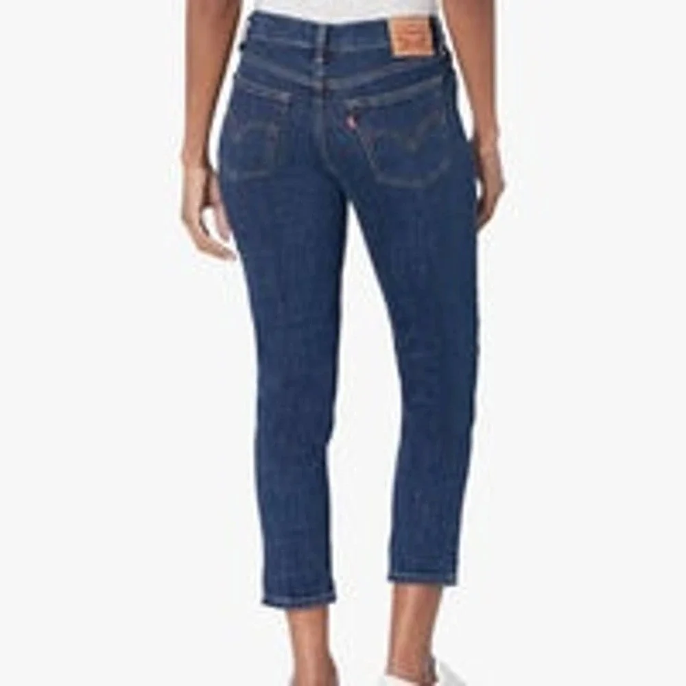 Levi Strauss Women’s Mid Rise Boyfriend Denim Medium Wash Jeans‎ Size 31